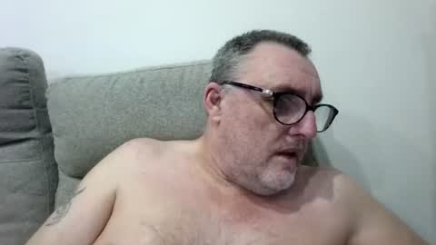 aussie_ozzie online show from August 3, 9:04 am