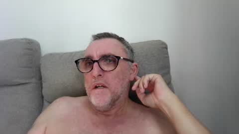 aussie_ozzie online show from August 6, 1:29 am