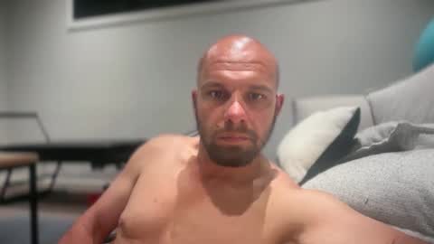 Snapshot of aussieboycal chatting on March 21, 10:42 am aussieboycal online show from March 21, 10:42 am