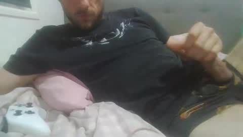 Snapshot of aussiebwc93 chatting on October 2, 3:02 am aussiebwc93 online show from October 2, 3:02 am