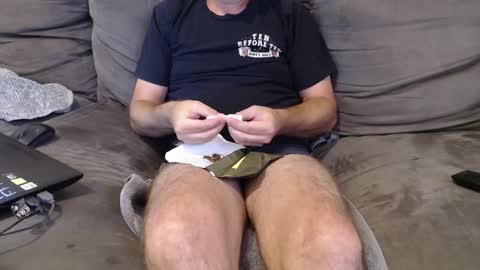 Snapshot of aussiemanvslady chatting on December 6, 12:23 am AussieDeviantsAnomymous online show from December 6, 12:23 am