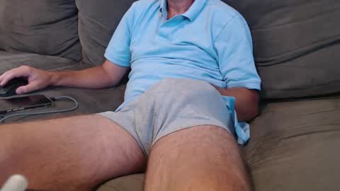 Snapshot of aussiemanvslady chatting on January 7, 3:24 am AussieDeviantsAnomymous online show from January 7, 3:24 am