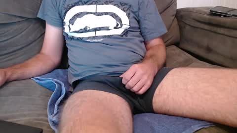 Snapshot of aussiemanvslady chatting on January 16, 9:51 pm AussieDeviantsAnomymous online show from January 16, 9:51 pm