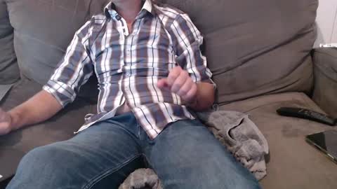 Snapshot of aussiemanvslady chatting on March 7, 10:21 pm AussieDeviantsAnomymous online show from March 7, 10:21 pm