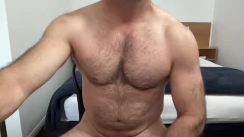 Snapshot of aussiemuscledad chatting on February 27, 8:31 pm AussieMuscleDad online show from February 27, 8:31 pm