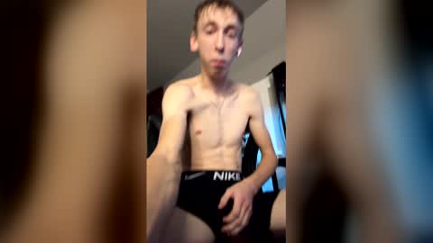 Snapshot of austin042982 chatting on December 20, 11:45 pm Austin online show from December 20, 11:45 pm