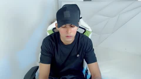 Snapshot of austin_col_ chatting on October 4, 1:42 pm AUSTIN online show from October 4, 1:42 pm