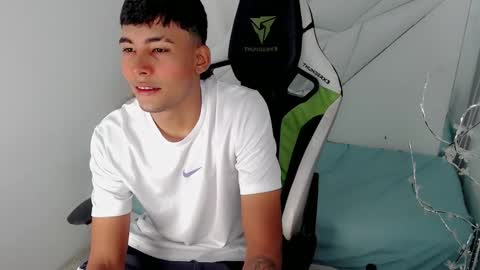 Snapshot of austin_col_ chatting on November 2, 12:07 pm AUSTIN online show from November 2, 12:07 pm