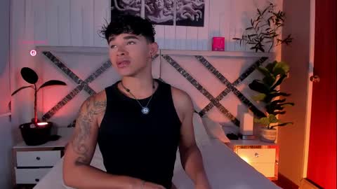 Snapshot of austin_connorr chatting on May 17, 8:23 am austin online show from May 17, 8:23 am