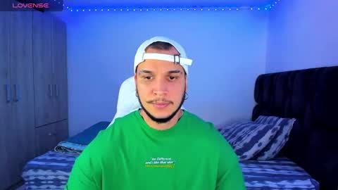 A online show from December 3, 10:18 pm