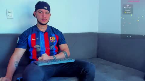 A online show from October 13, 9:15 pm