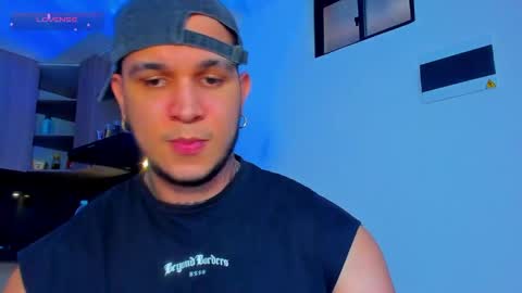 A online show from May 25, 10:16 pm
