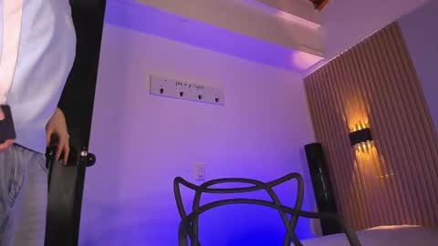 austin_rouse online show from February 10, 8:35 pm