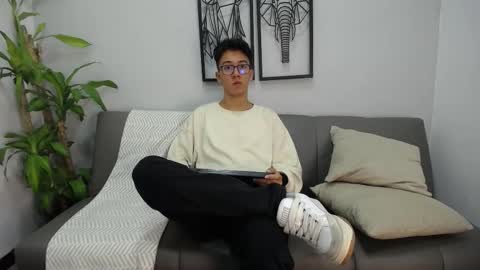 Snapshot of austinreeds chatting on September 28, 8:14 pm austinreeds online show from September 28, 8:14 pm