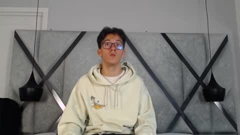 Snapshot of austinreeds chatting on October 12, 12:04 pm austinreeds online show from October 12, 12:04 pm