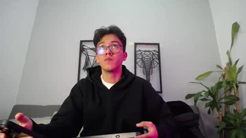 Snapshot of austinreeds chatting on October 22, 12:05 pm austinreeds online show from October 22, 12:05 pm