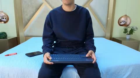 Snapshot of austinreeds chatting on November 1, 11:56 am austinreeds online show from November 1, 11:56 am