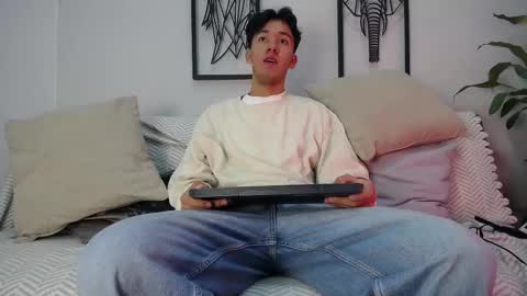 Snapshot of austinreeds chatting on November 5, 12:05 pm austinreeds online show from November 5, 12:05 pm