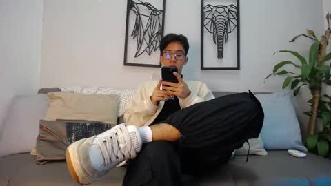 Snapshot of austinreeds chatting on November 10, 11:53 am austinreeds online show from November 10, 11:53 am