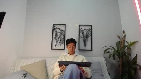 Snapshot of austinreeds chatting on November 21, 12:48 pm austinreeds online show from November 21, 12:48 pm