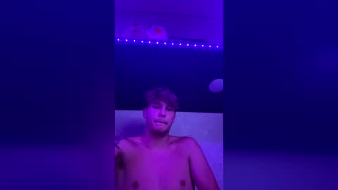 austiny36 online show from July 1, 6:04 am