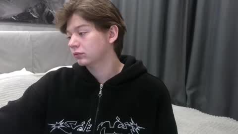 ausxuw online show from September 25, 4:49 am