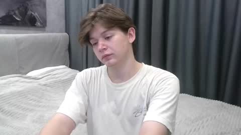 ausxuw online show from October 4, 5:00 pm