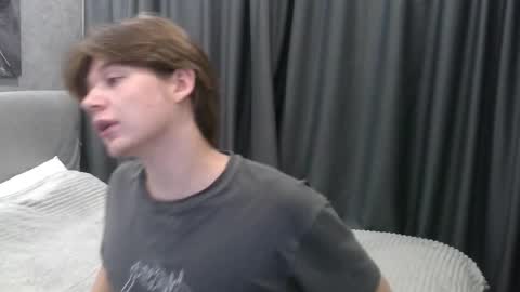 ausxuw online show from October 6, 9:45 pm