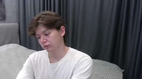 ausxuw online show from October 15, 8:31 pm