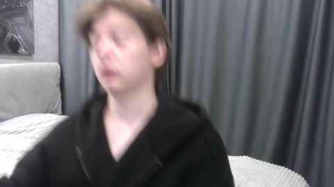 ausxuw online show from October 17, 10:34 pm