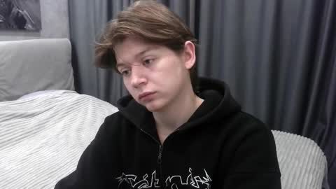 ausxuw online show from October 19, 9:15 pm