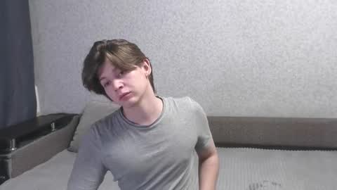 ausxuw online show from November 3, 9:05 pm