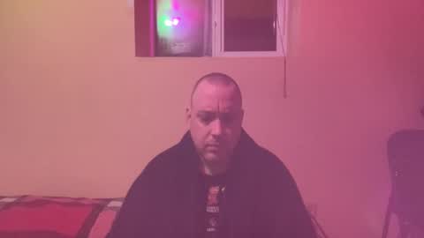 Snapshot of auz1812 chatting on April 1, 5:52 am Auz online show from April 1, 5:52 am