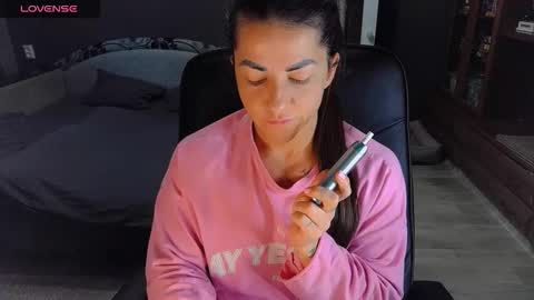 Ava online show from October 2, 12:01 pm