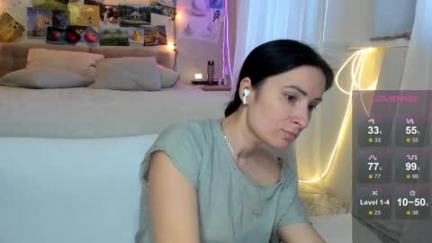 Snapshot of ava_athena chatting on May 4, 5:25 am Ava online show from May 4, 5:25 am