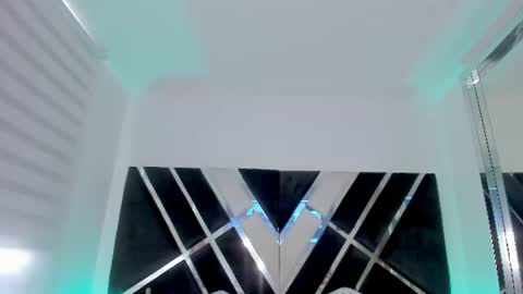 Snapshot of ava_fontana2 chatting on June 28, 8:04 pm Ava Fontana online show from June 28, 8:04 pm