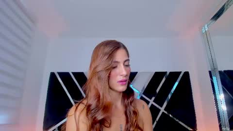 Snapshot of ava_fontana2 chatting on July 7, 10:58 pm Ava Fontana online show from July 7, 10:58 pm