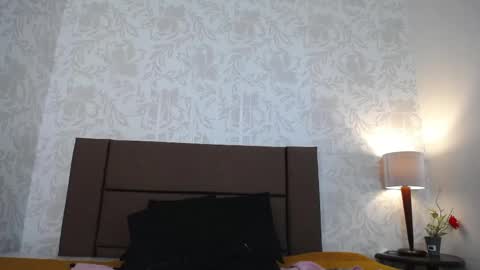Snapshot of ava_raye chatting on April 21, 1:42 am Ava online show from April 21, 1:42 am