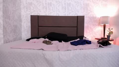 Snapshot of ava_raye chatting on May 16, 7:23 pm Ava online show from May 16, 7:23 pm