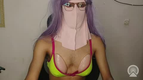Badgirl trans69 online show from June 28, 3:40 pm