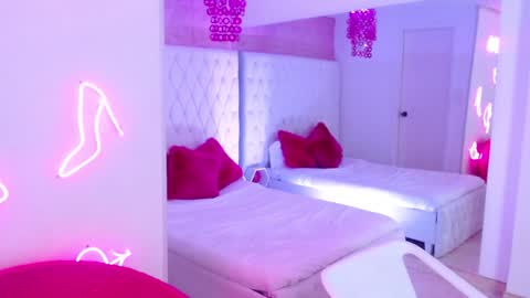 Snapshot of ava_williams_ chatting on January 26, 4:30 pm AVA online show from January 26, 4:30 pm