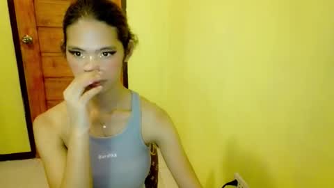 avacadaxcx online show from November 2, 9:33 am