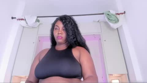 Snapshot of avajamess_ chatting on May 18, 7:41 pm EVA online show from May 18, 7:41 pm