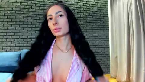 Ava online show from June 12, 7:02 pm