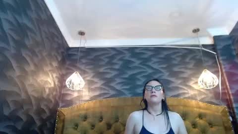 avanahomi online show from November 3, 11:37 pm