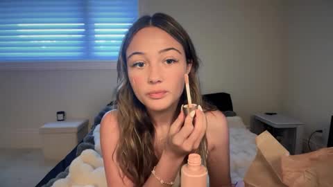 avaowenss online show from October 7, 7:33 pm