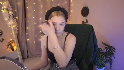  Ava  online show from October 3, 12:02 pm