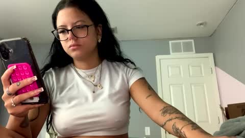 Snapshot of avasecrets1121 chatting on September 14, 5:50 am avasecrets1121 online show from September 14, 5:50 am