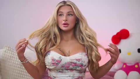 Carina online show from September 24, 9:18 pm