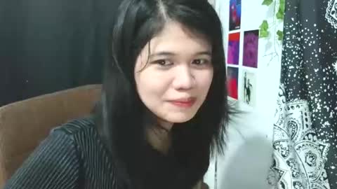 Snapshot of ave_tt chatting on May 17, 4:14 pm ave_tt online show from May 17, 4:14 pm